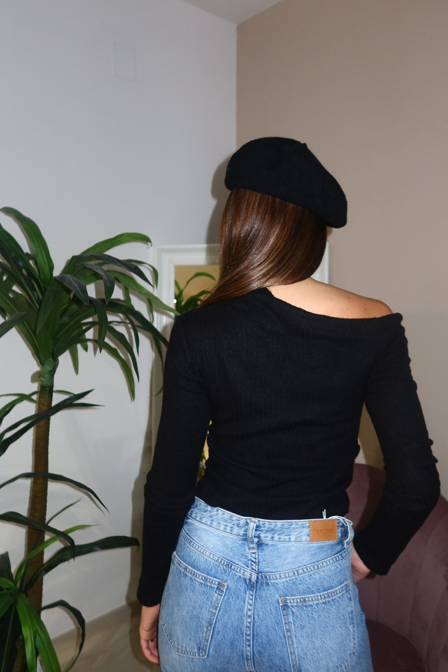 Maglia a costine nera